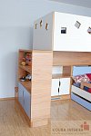 Celá sestava dětského pokoje je z kvalitního dřeva
